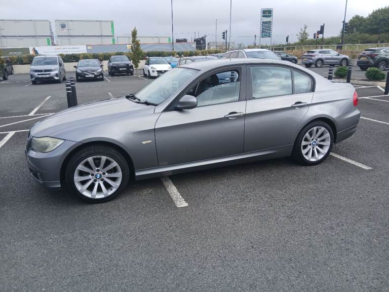 BMW, 3 SERIES, Saloon, 2009, Manual, 1995 (cc), 4 doors