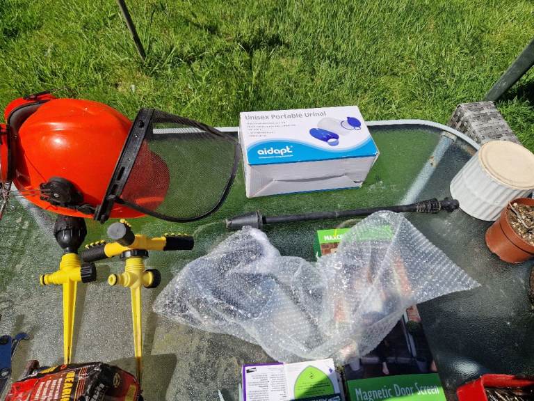 Carboot items.