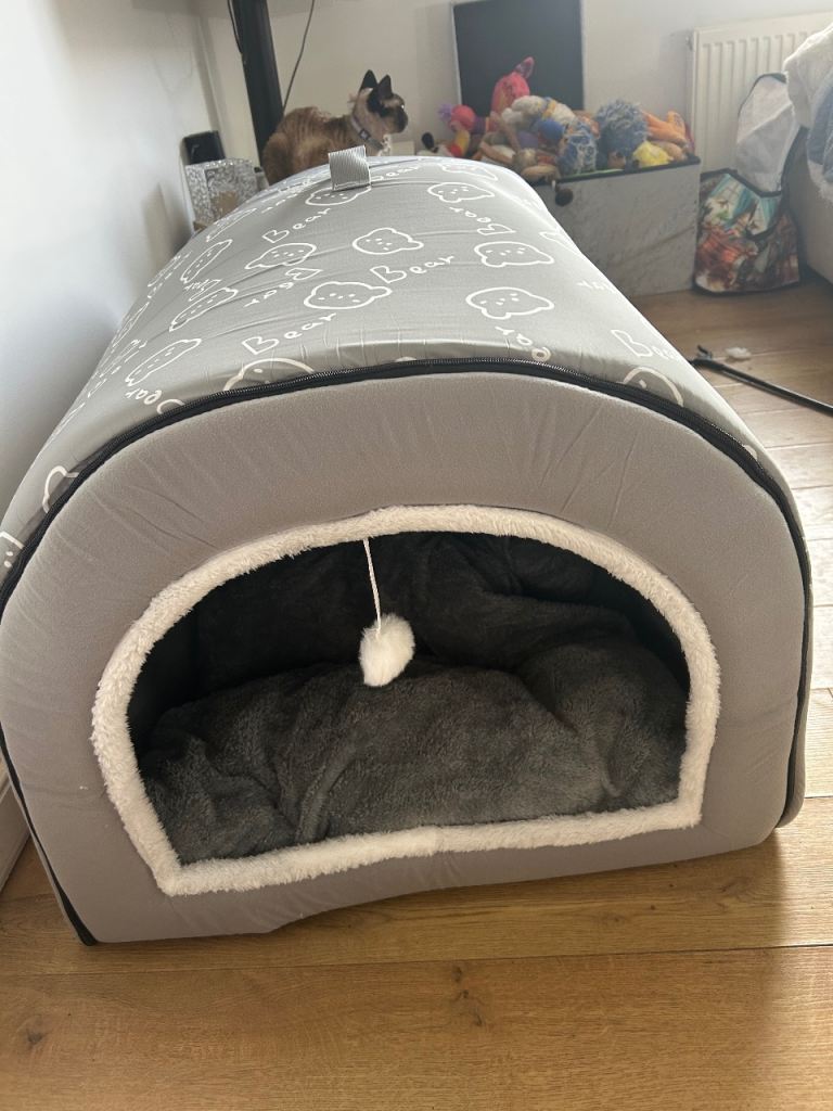 Brand new enclosed dog bed xxxl size