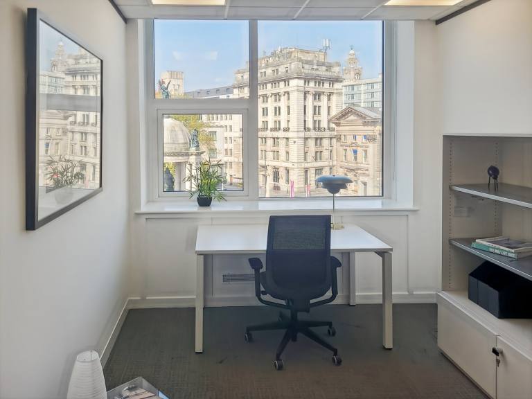 Liverpool - L2 1TS \ Private Office by the Day with Membership Options