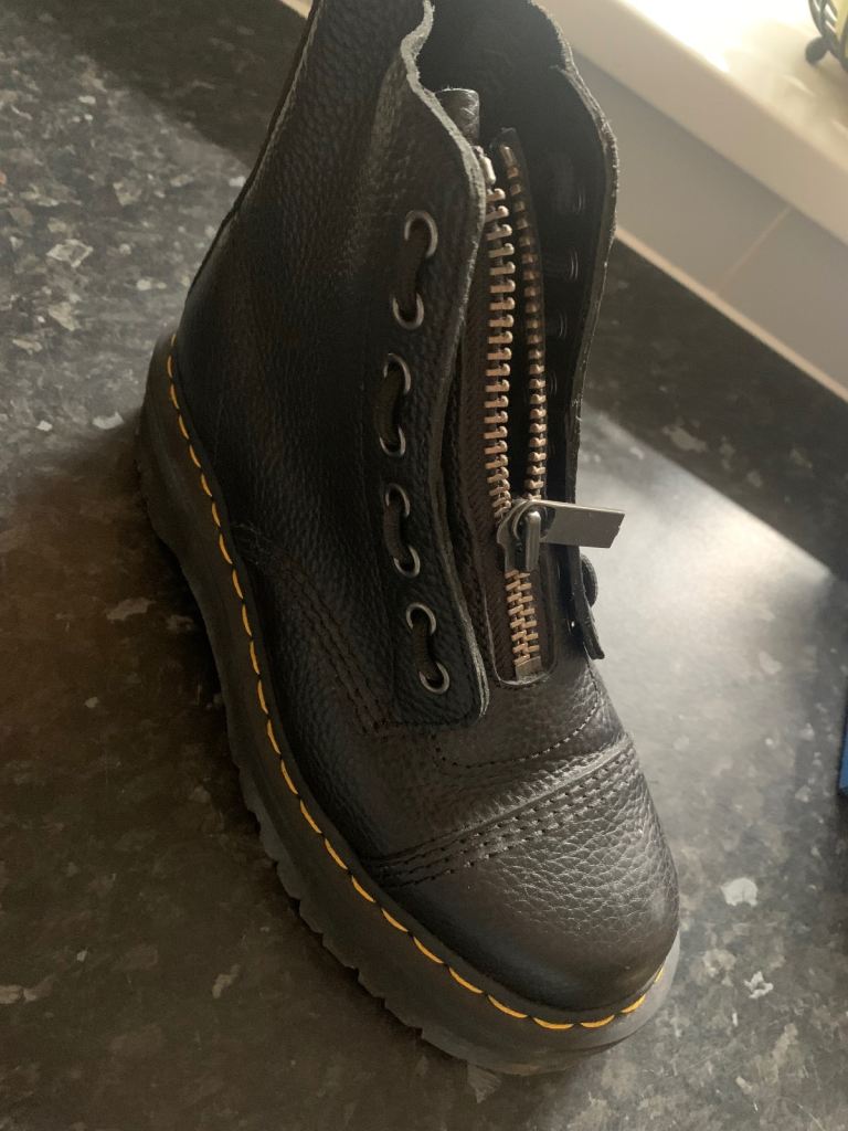 dr marten boots