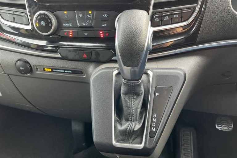 2022 Ford Tourneo Custom L2 320 Titanium 2.0 Diesel Automatic Start/Stop (130ps) Minibus Diesel A...