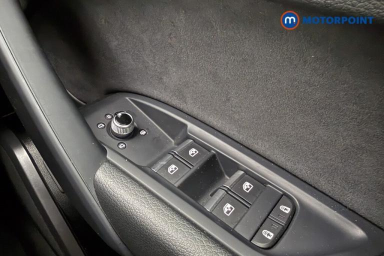 2024 Audi Q5 40 TDI Quattro S Line 5dr S Tronic SUV Diesel Automatic