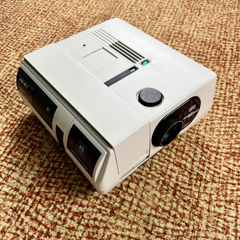 Autofocus 35mm Slide Projector