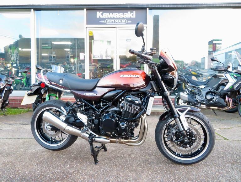 KAWASAKI Z900RS 2019 CENTRE STAND & GRAB RAIL