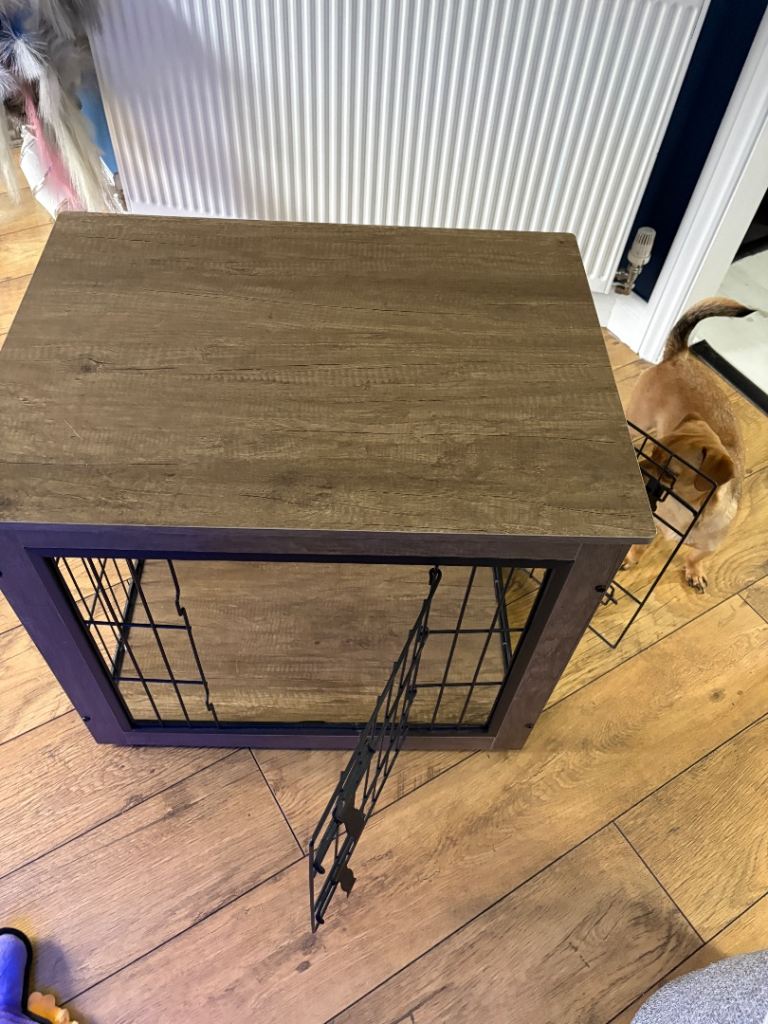 Dog crate 