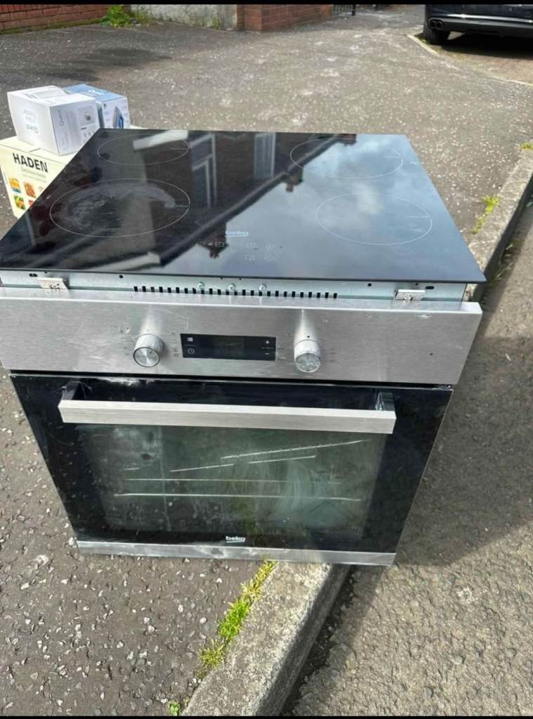 Ceramic top hib and built in oven Fully reconditioned Fully warranted £69 a piece