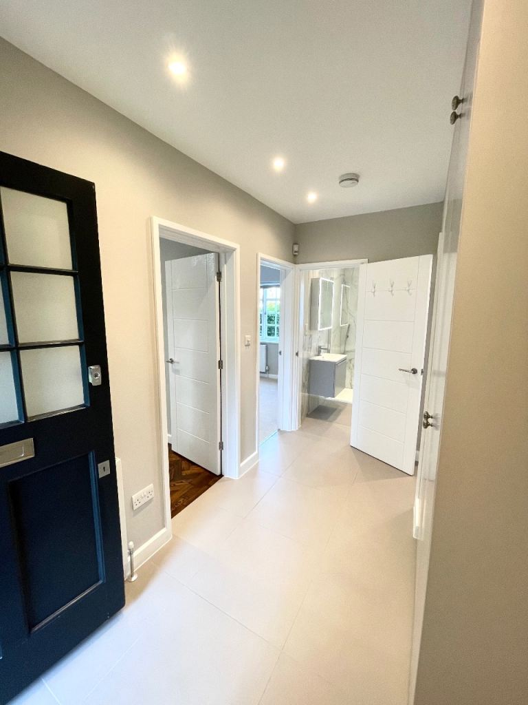 Stunning Garden Flat With 2 Private Gardens NW11