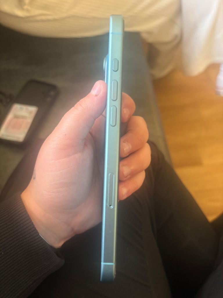 iPhone 16 plus 128gb