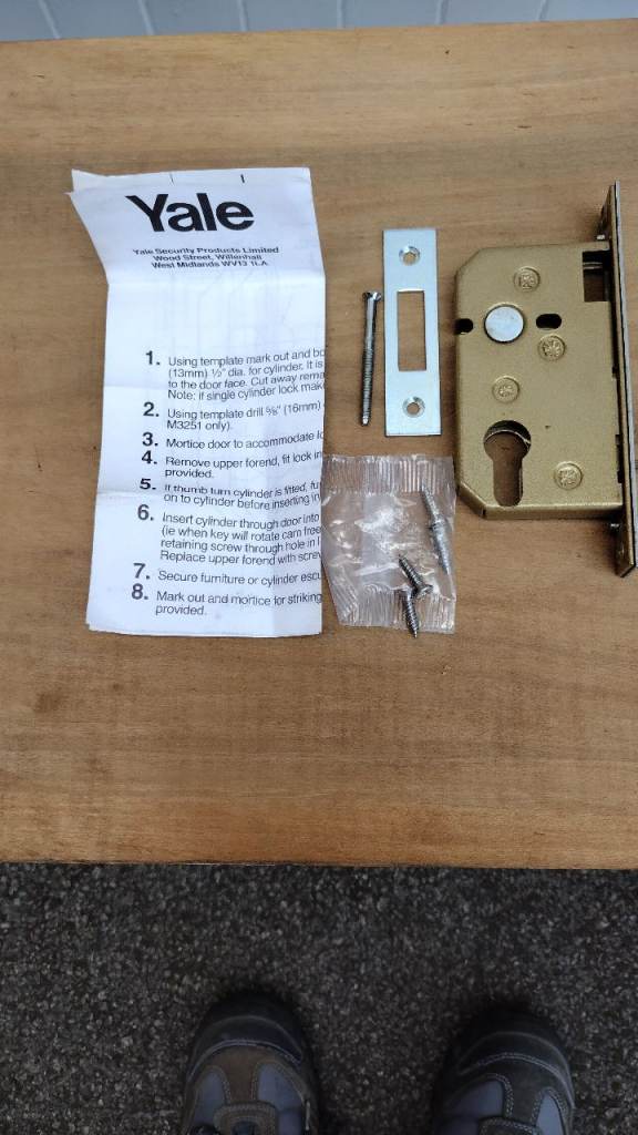 Yale Euro Sash Lock 64mm 2.5 " 5 Lever BS British Standard Stainless Steel 