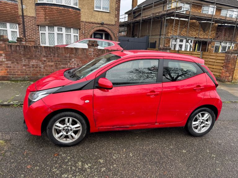Toyota Aygo 2019 new shape 1.0 petrol quick sale 