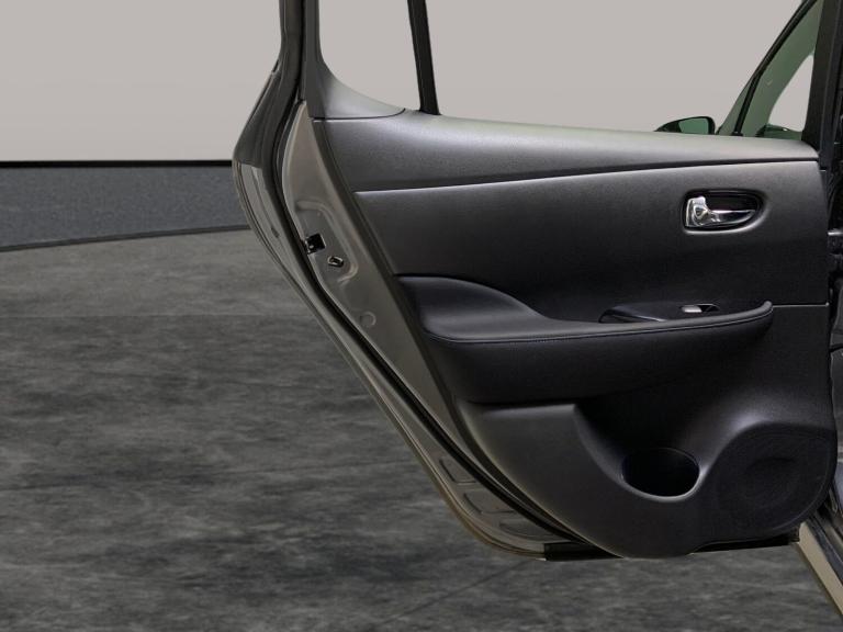 2024 Nissan Leaf 110kW N-Connecta 39kWh 5dr Auto HATCHBACK ELECTRIC Automatic