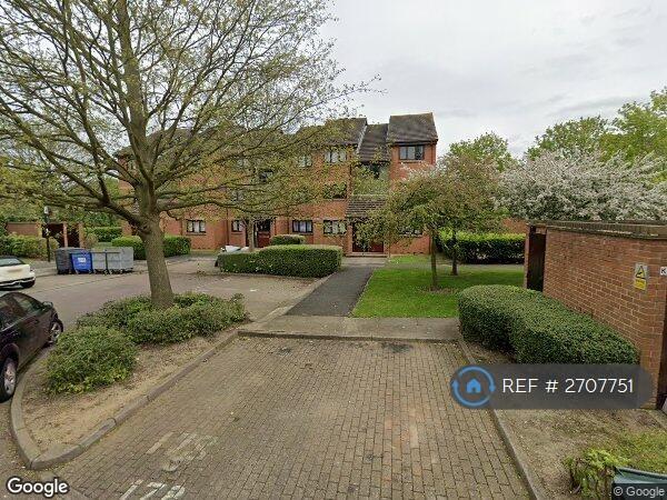 2 bedroom flat in Maltby Drive, Enfield, EN1 (2 bed) (#2707751)