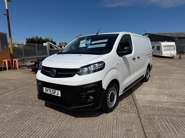 2021 71 VAUXHALL VIVARO DYNAMIC 3100 2.0d 145PS L2H1 LWB PANEL VAN IN WHITE