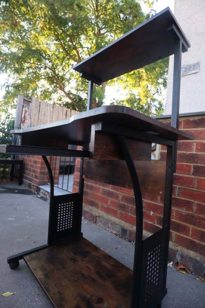 Brown-Themed Desk Perfect for Gaming or Studying
