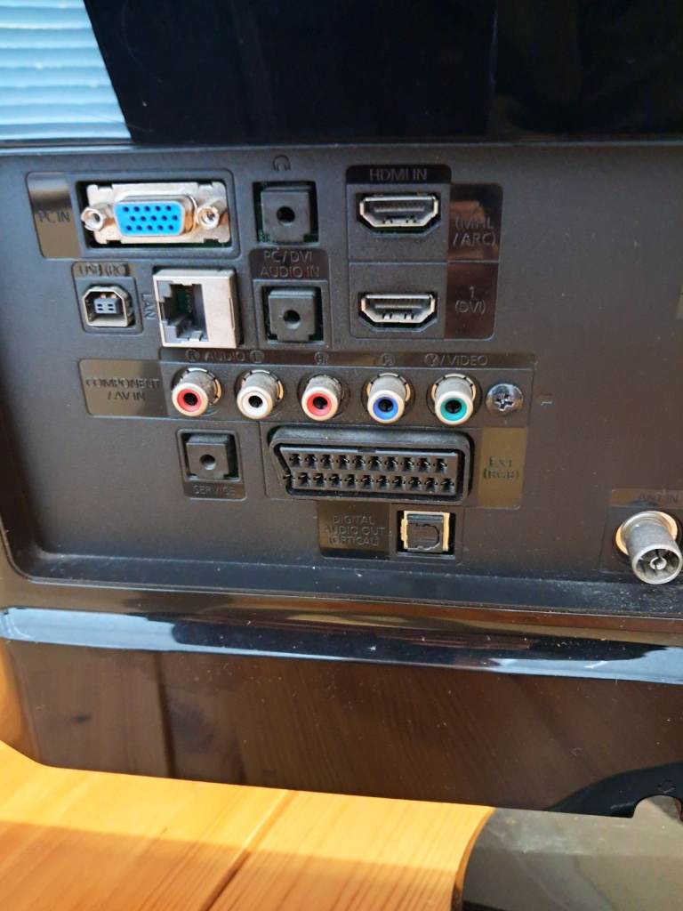 Samsung 27inch H.D. LED smart TVT.V.