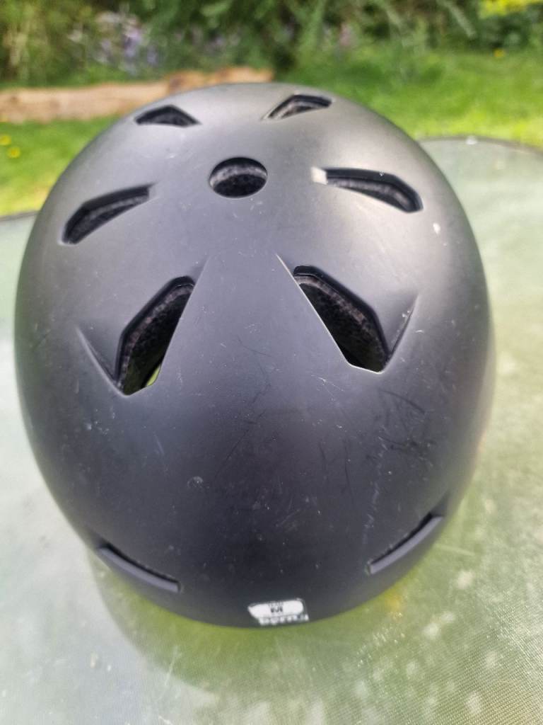 B’Twin / Decathlon BMX Skate Helmet – Black – Adult – Used