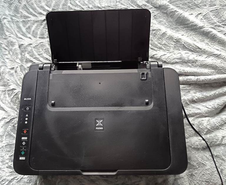 Canon Pixma MG2550S Inkjet All-in-One Printer - Black(No ink, good condition)