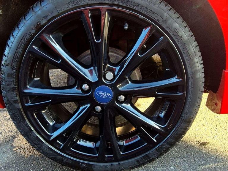 2015 Ford Fiesta 1.0 EcoBoost 140 Zetec S Red 3dr HATCHBACK PETROL Manual