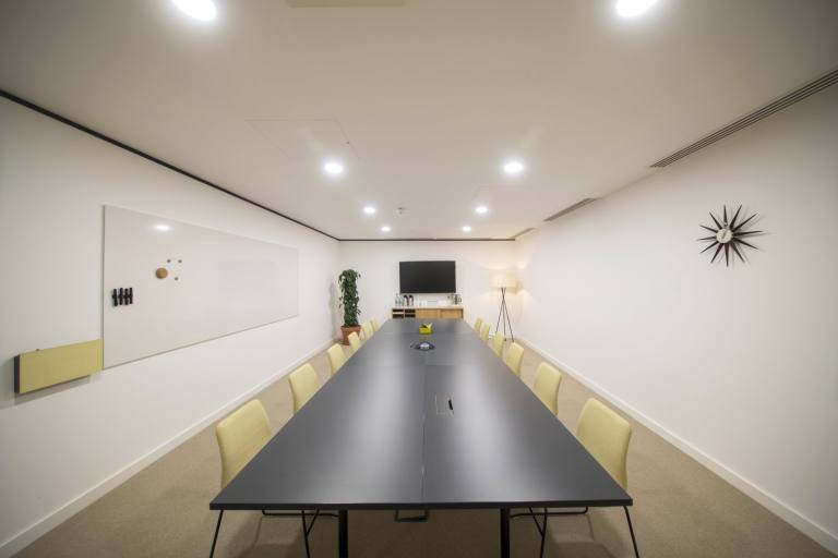 London - WC2N 4JS \ Flexible-Term Office Space with 5 Workstations