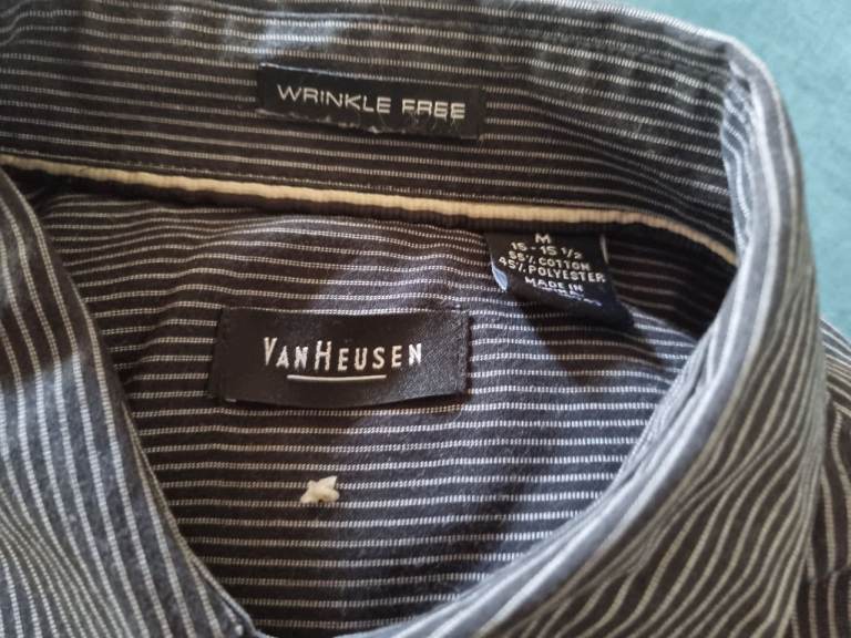 Mens Van Heusen long sleeve shirt 