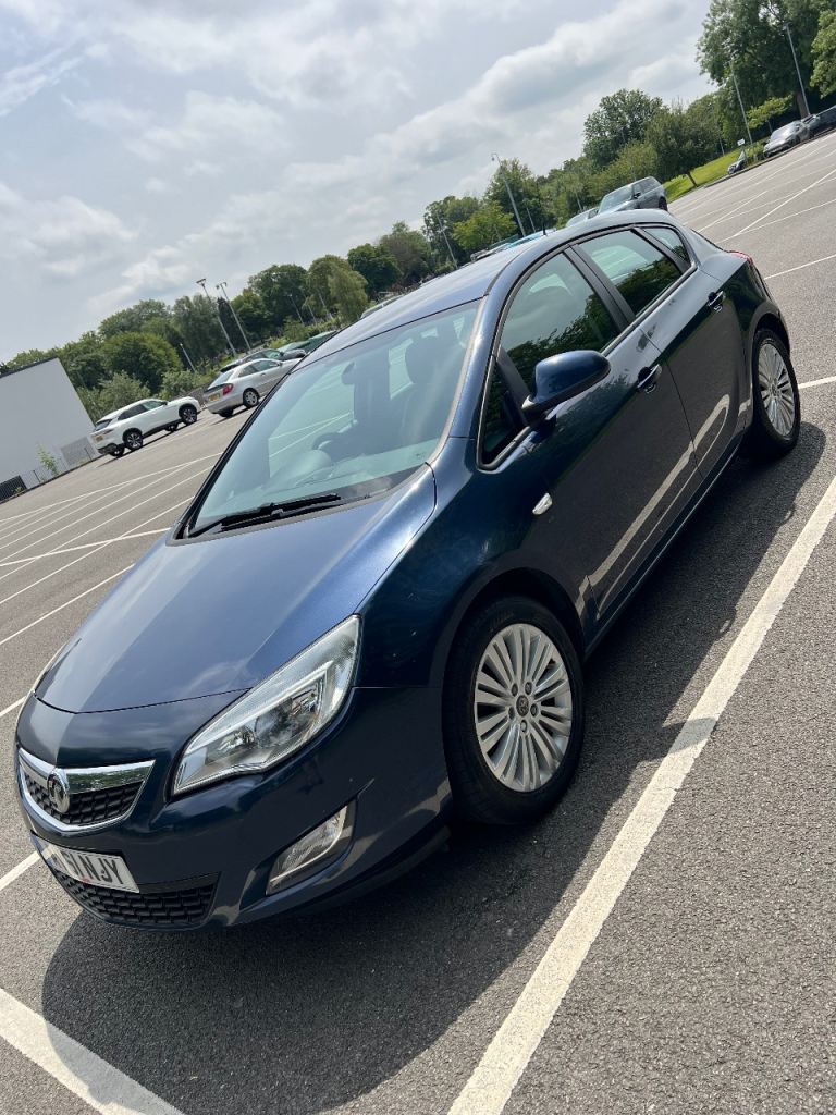 Vauxhall, ASTRA, Hatchback, 2011, Manual, 1686 (cc), 5 doors