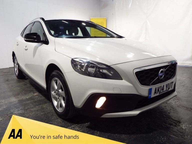 2014 14 VOLVO V40 CROSS COUNTRY 1.6 D2 SE HATCHBACK 5DR DIESEL MANUAL EURO 5 (S/
