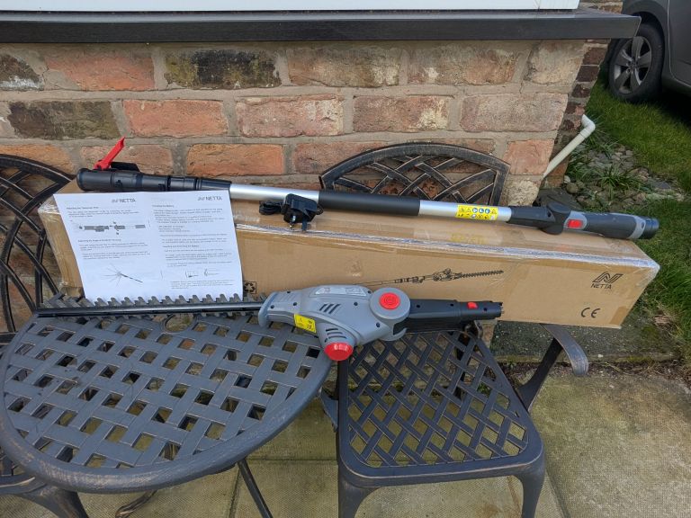 Telescopic Hedge Trimmer