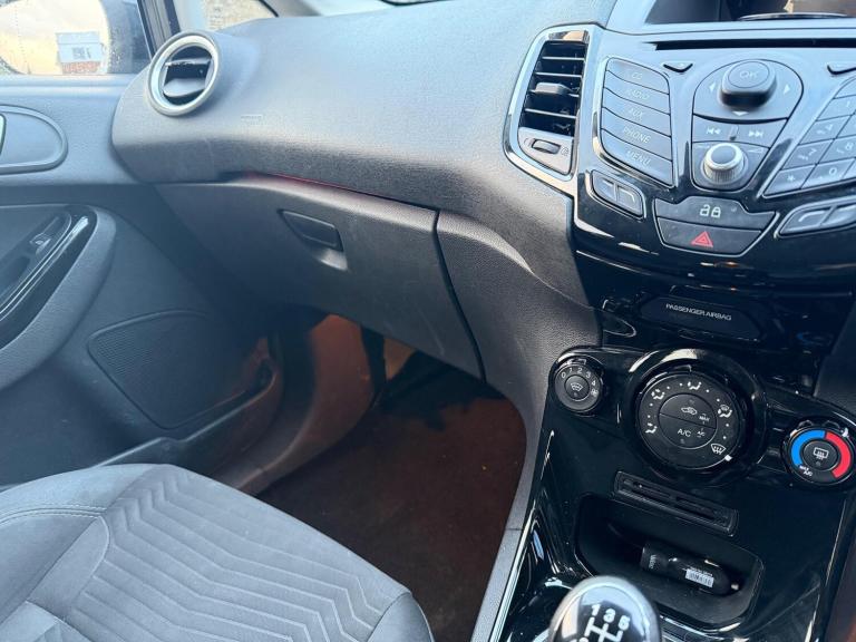 2014 Ford Fiesta 1.25 82 Zetec 5dr HATCHBACK PETROL Manual