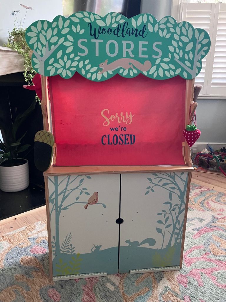 Play theatre and shop (Tender Leaf)