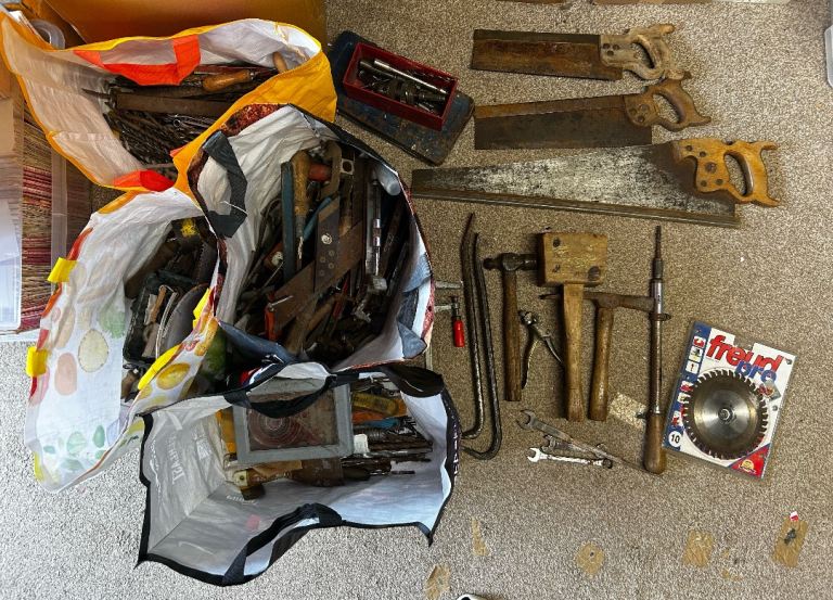 LARGE JOB LOT OF HAND TOOLS 
