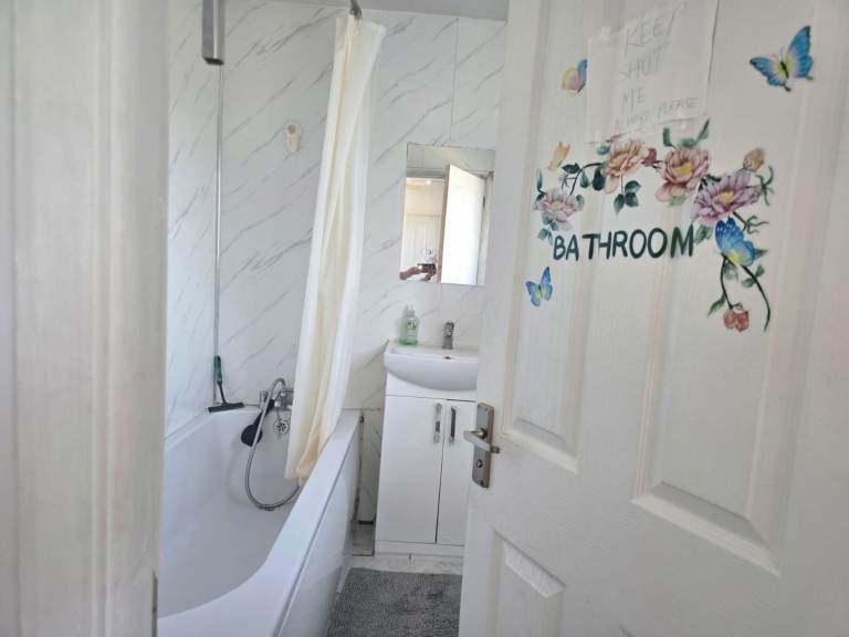 Room to rent 