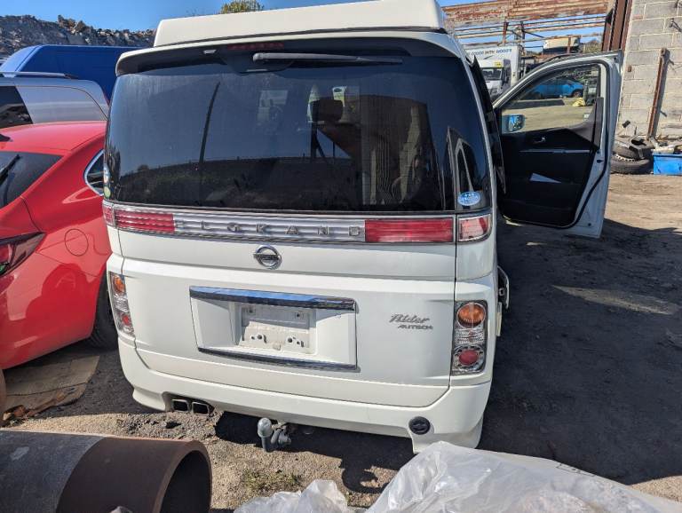 Nissan elgrand detachable towbar 