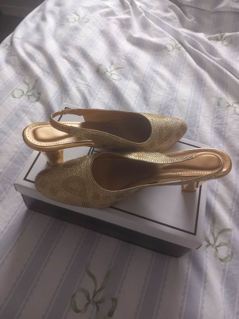 Gold Sparkly Slingback Heels – Size 7 uk size slim fit, As Good As New