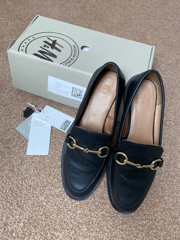 Leather loafers 