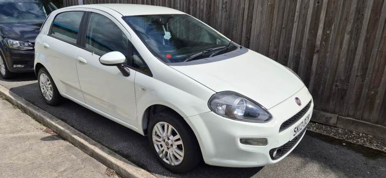Fiat, PUNTO, Hatchback, 2013, Manual, 1242 (cc), 5 doors