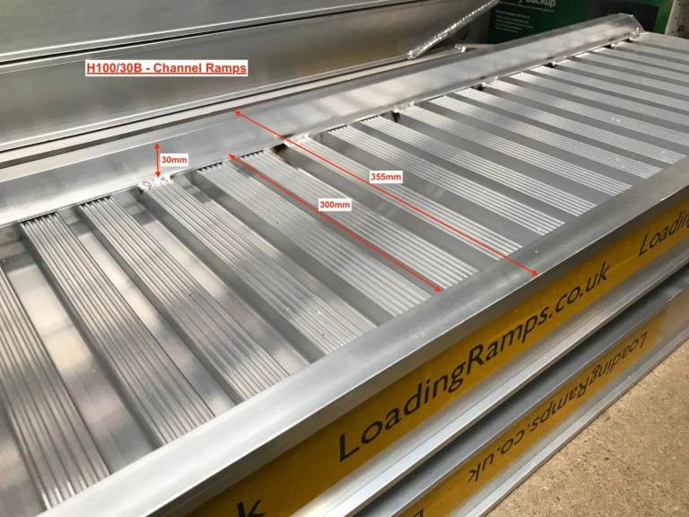 H100/30B New Heavy Duty Aluminium Loading Ramps Pair (355mmx3000mmx3350kg)