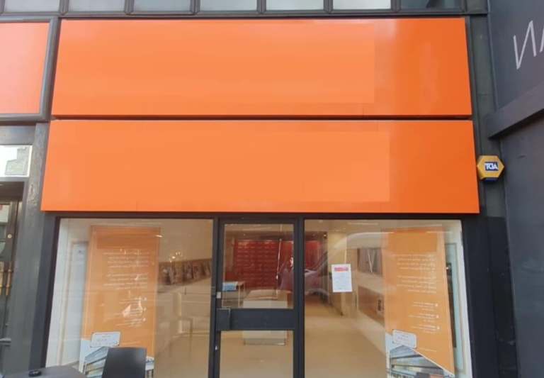 Furnished offices to rent in *Chelsea*. Office Spaces for 4 to 200 desks SW6