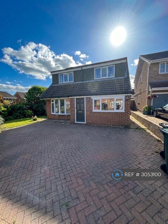 4 bedroom house in Fernhurst Close, Mirfield, WF14 (4 bed) (#3053100)