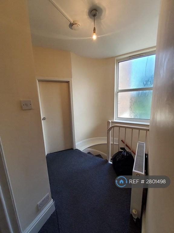 3 bedroom flat in Lower Broughton Road, Salford, M7 (3 bed) (#2801498)