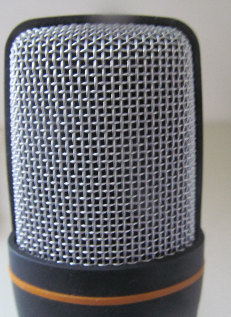 Used DISDIM Condenser Microphone with tripod., £10.00 for Sale