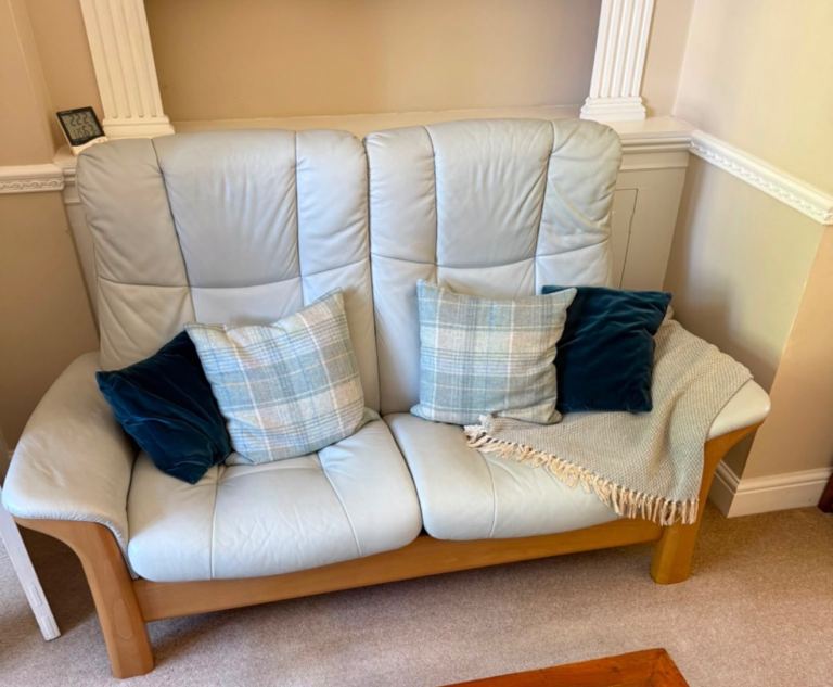 Two-Seater stressless Leather Sofa – Good Condition