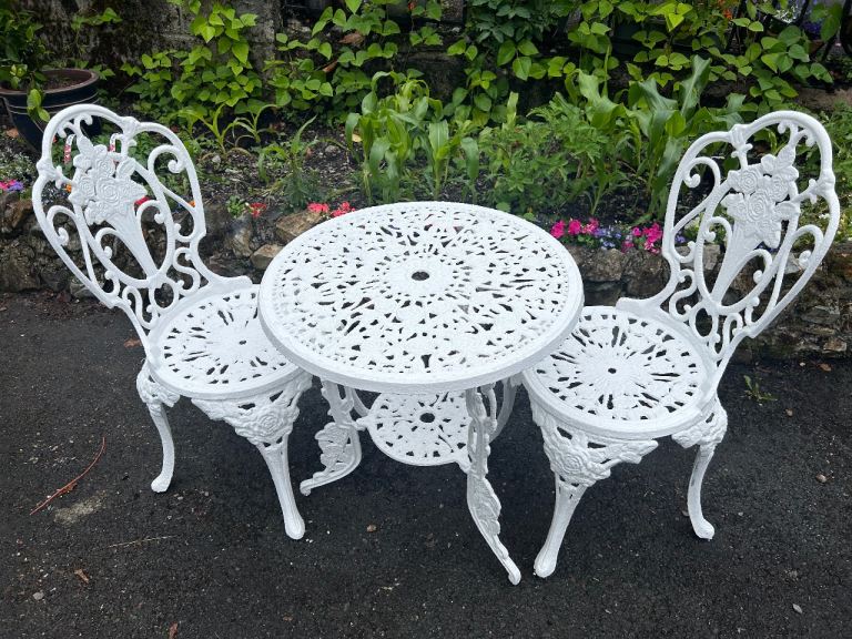 Aluminium garden furniture - can deliver 