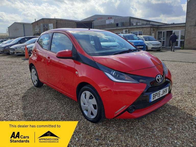2015 Toyota AYGO 1.0 VVT-i X-Play 5dr HATCHBACK PETROL Manual