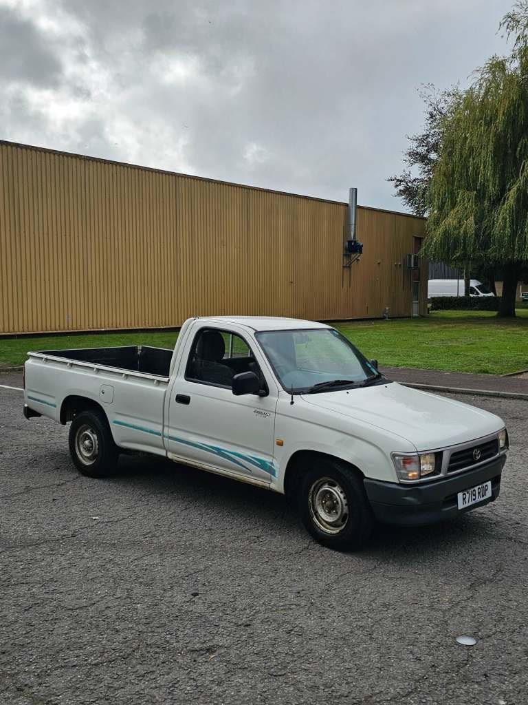 1998 Toyota Hilux 2.4 Diesel Manual  PICK UP Diesel Manual