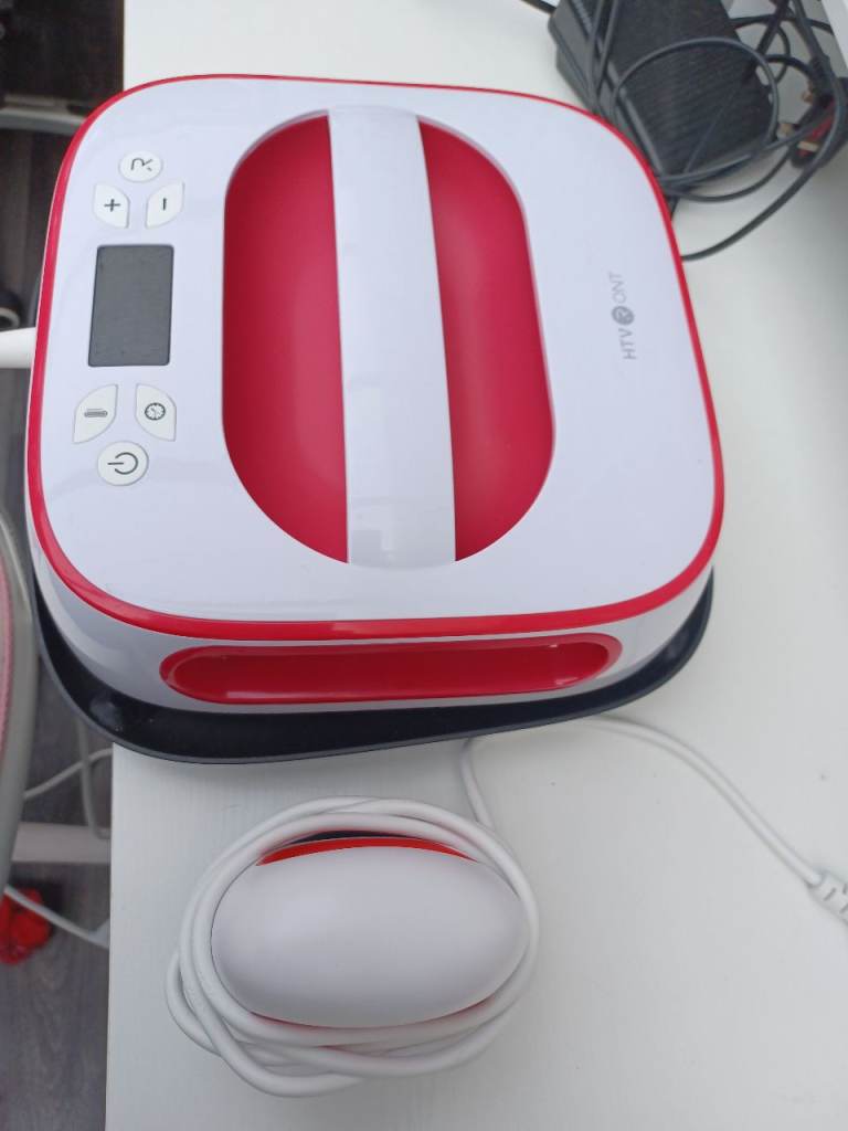 Two heat presses ideal for htv or sublimation 