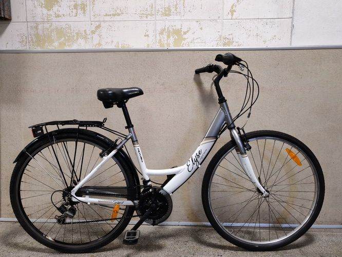 Apollo Elyse Town Bike 1