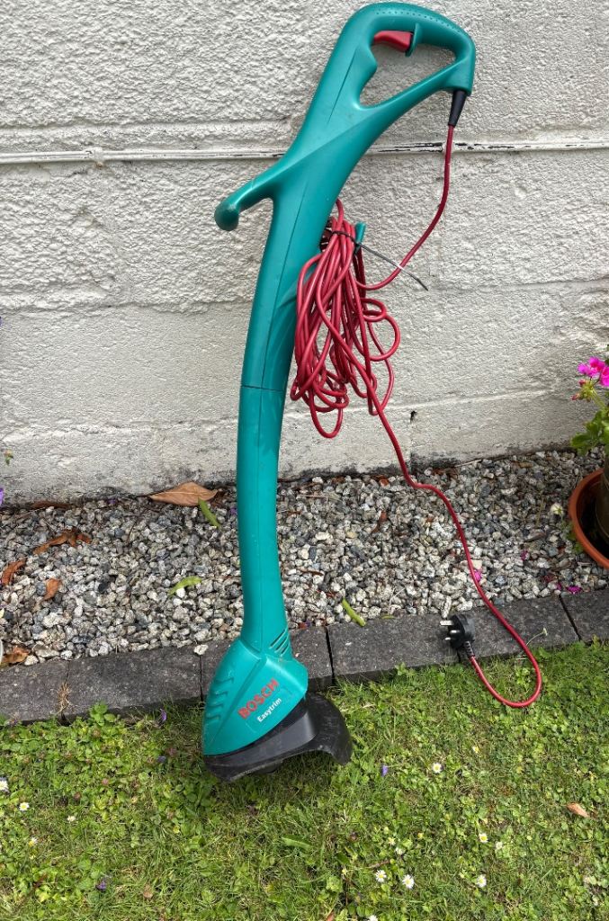 Bosch ART 23 Easytrim Grass Trimmer Strimmer Good Condition