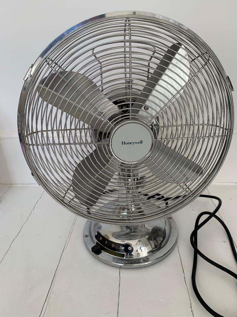 Honeywell Retro Design Chrome Desk Top Fan