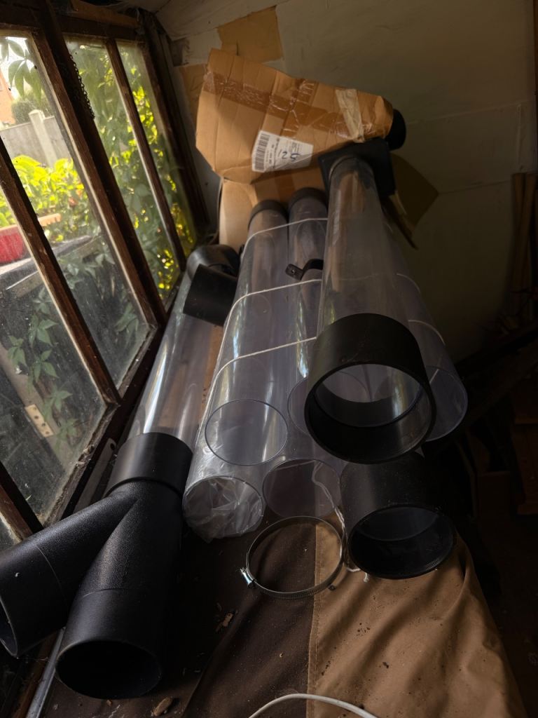 Axminster 100mm dust extraction kit

Some tubes and accessories are brand new
